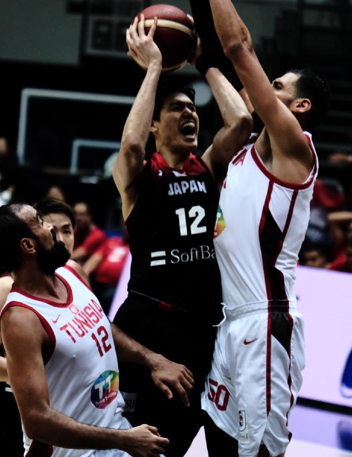 渡边雄太防守拼劲技术拆解：冲抢球、造进攻犯规与偏转球的隐形价值