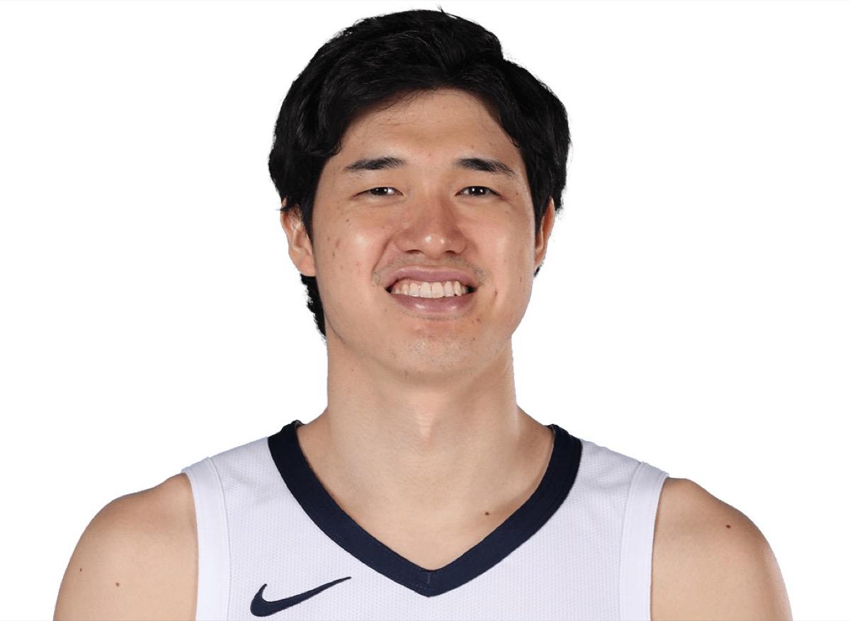 渡边雄太：从落选秀到NBA的日本篮球先驱之路