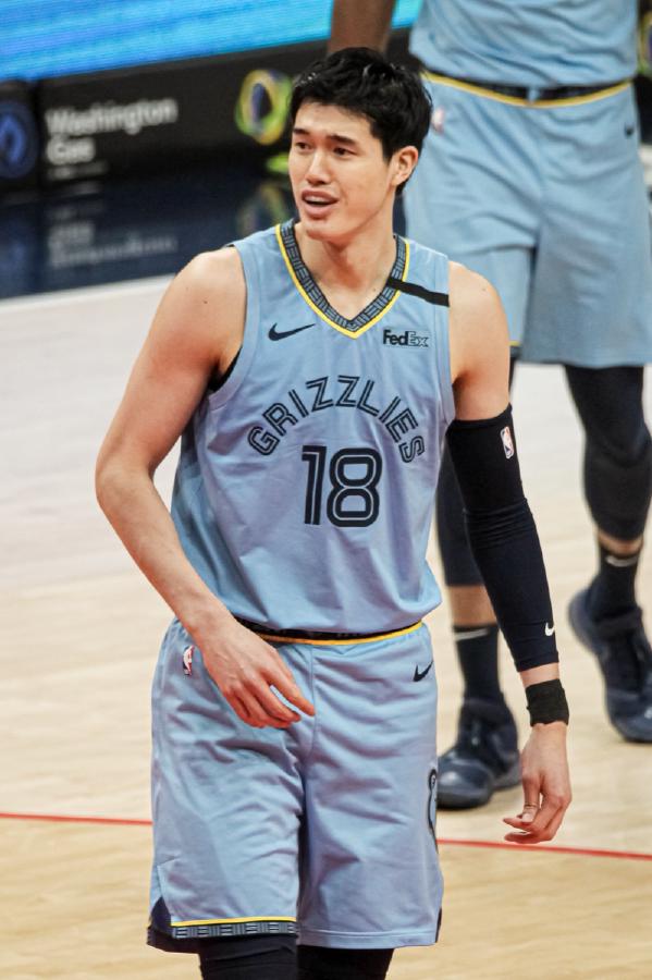 渡边雄太NBA生涯数据深度解析:从双向合同到正式名单的进阶之路